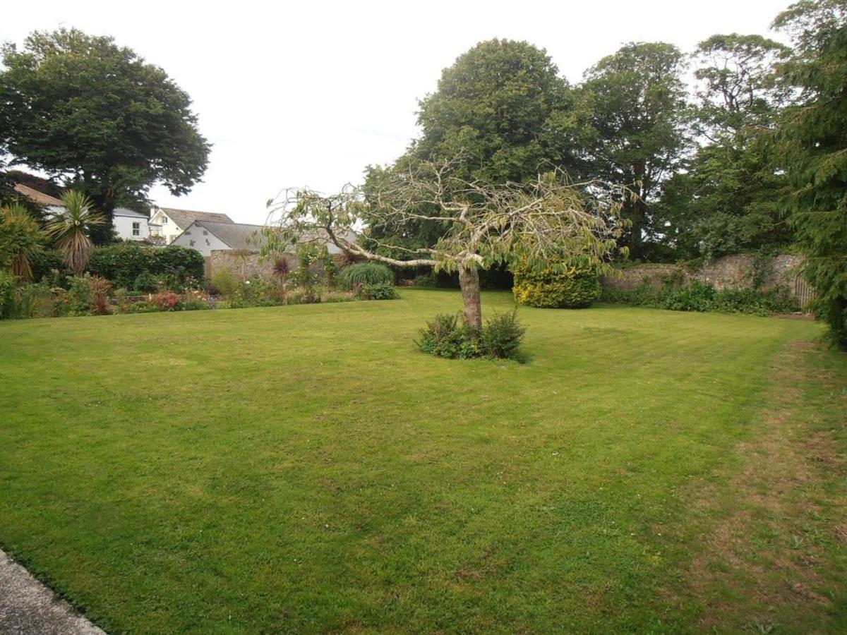 Lowenac Hotel Camborne Bagian luar foto