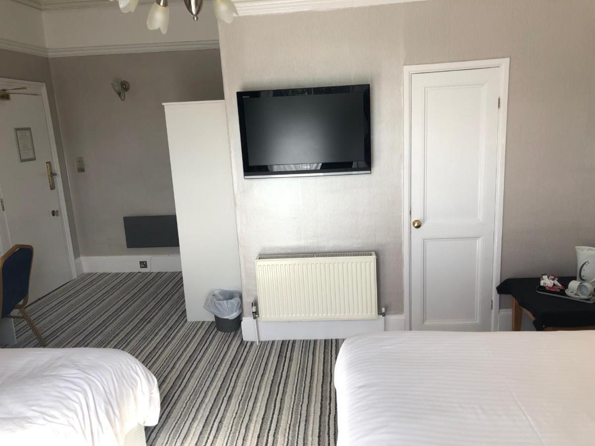 Lowenac Hotel Camborne Bagian luar foto